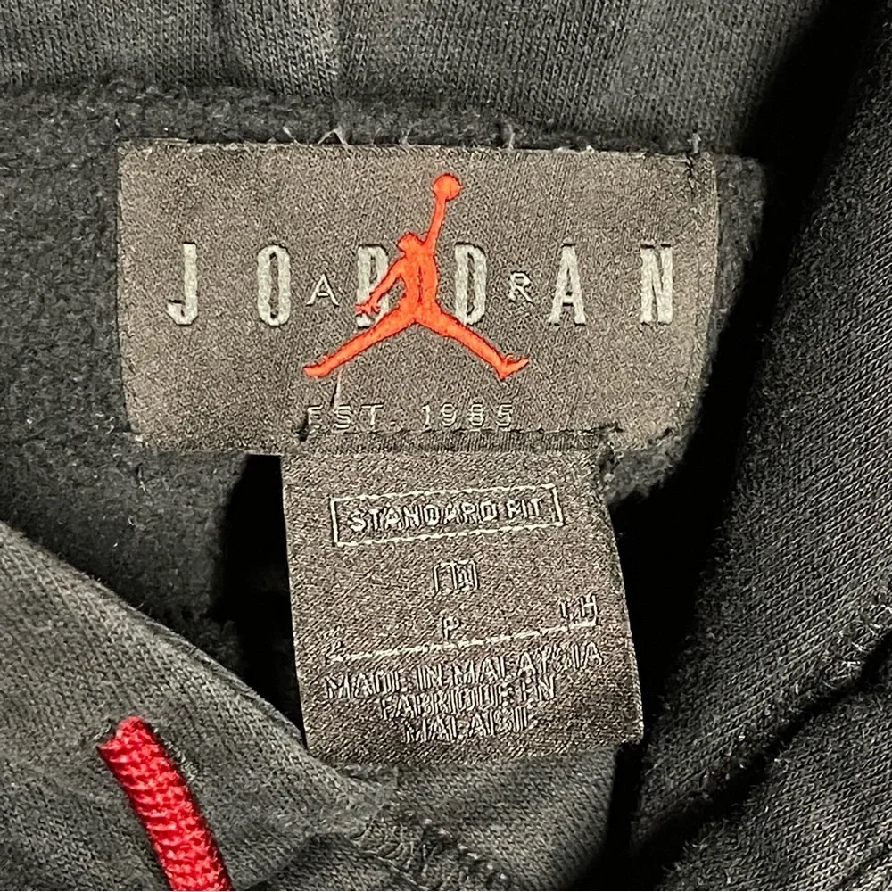Air Jordan Men’s Black Hoodie With embroidered Nike Shoes Size Small